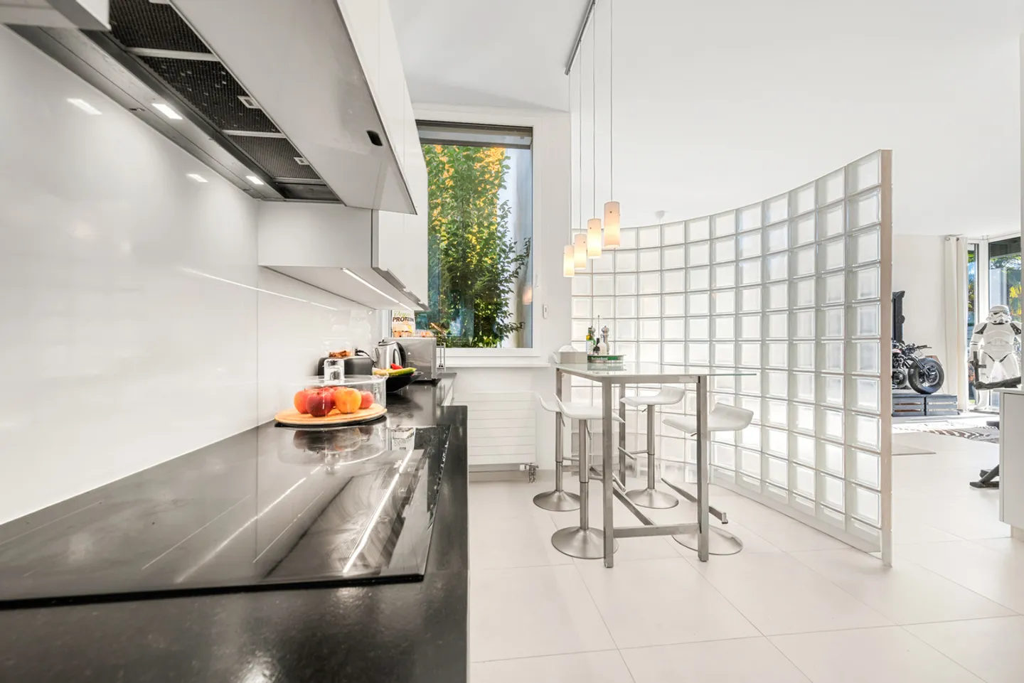 Architect-designed house in the heart of the Geneva countryside, Left Bank - Photo 11 of 19