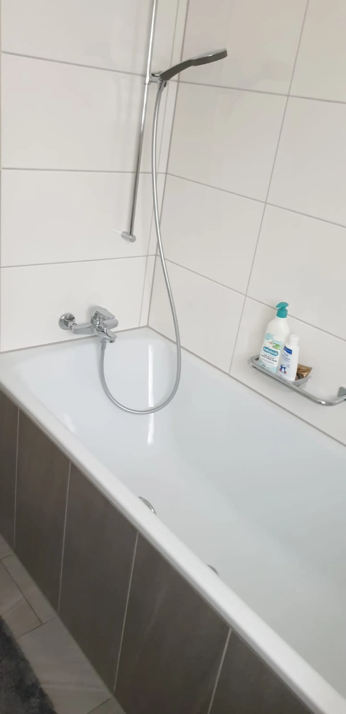 Luminoso appartamento di 4 stanze al piano rialzato a Hägglingen - Foto 8 di 8