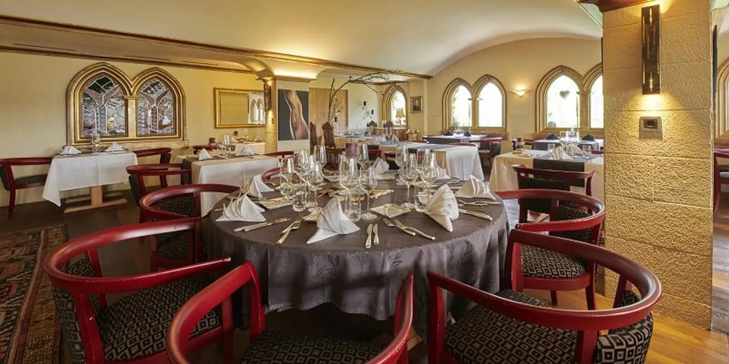 RISTORANTE GOURMET IN UN MERAVIGLIOSO MONDO MONTANO - Foto 1 di 6