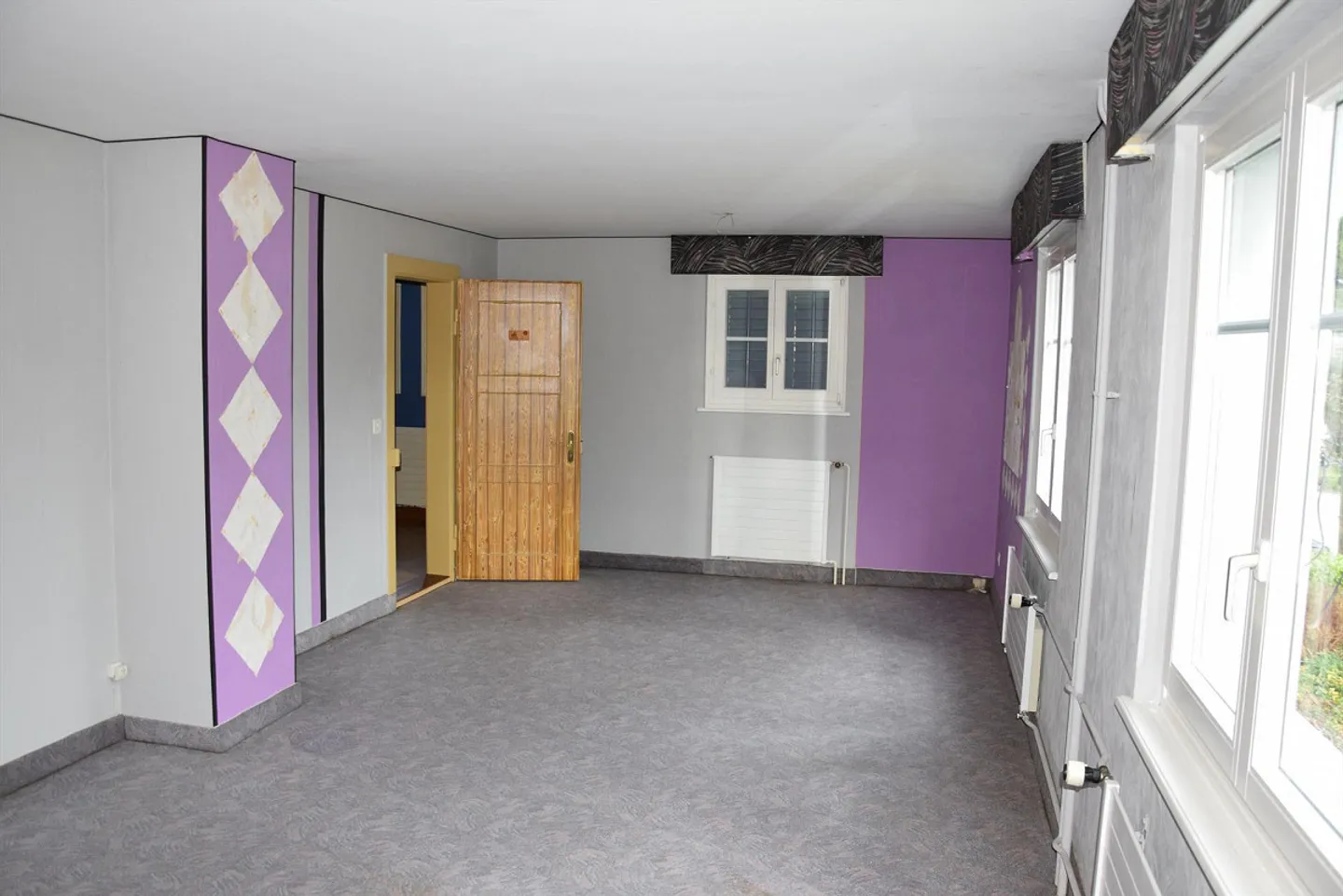 Detached single-family house with separate garage - Photo 11 of 16