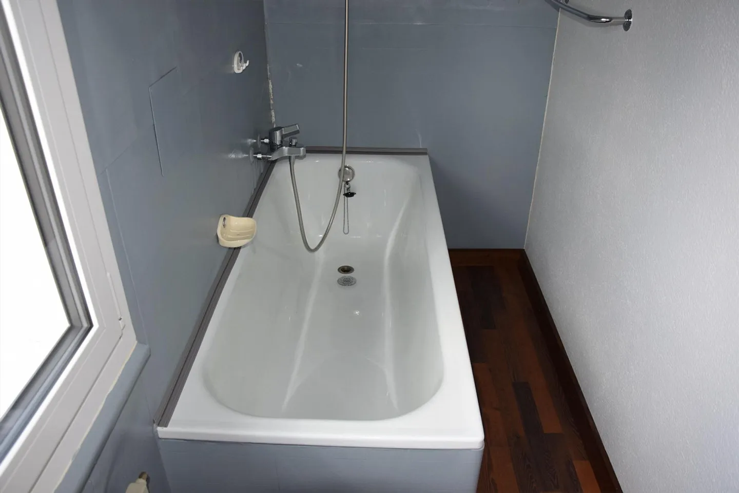 Detached single-family house with separate garage - Photo 15 of 16