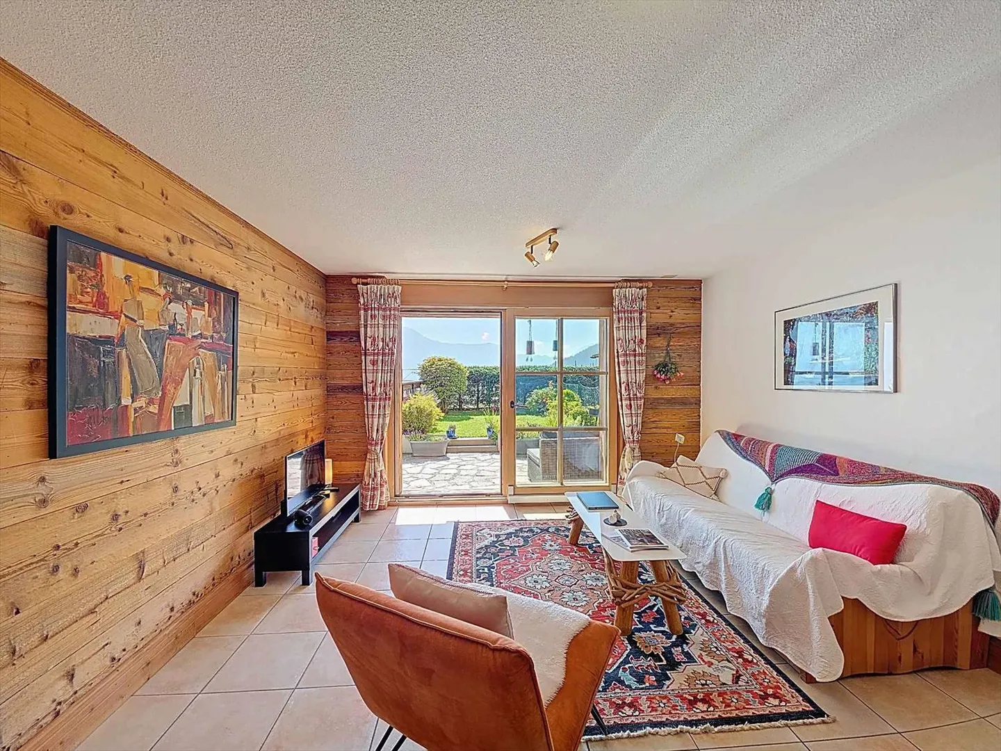 Maison de ville de 2,5 pièces de rêve au rez-de-chaussée - Photo 2 sur 9