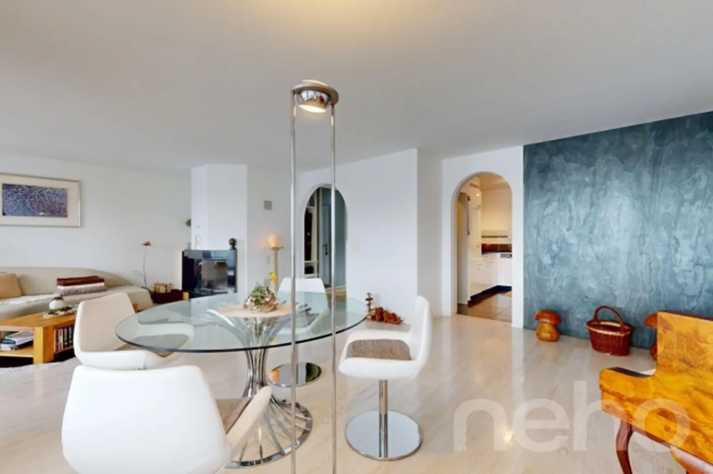 «Charmevolle 3.5-Zimmer-Wohnung mit atemberaubendem See- und Bergblick» - Foto 7 von 12