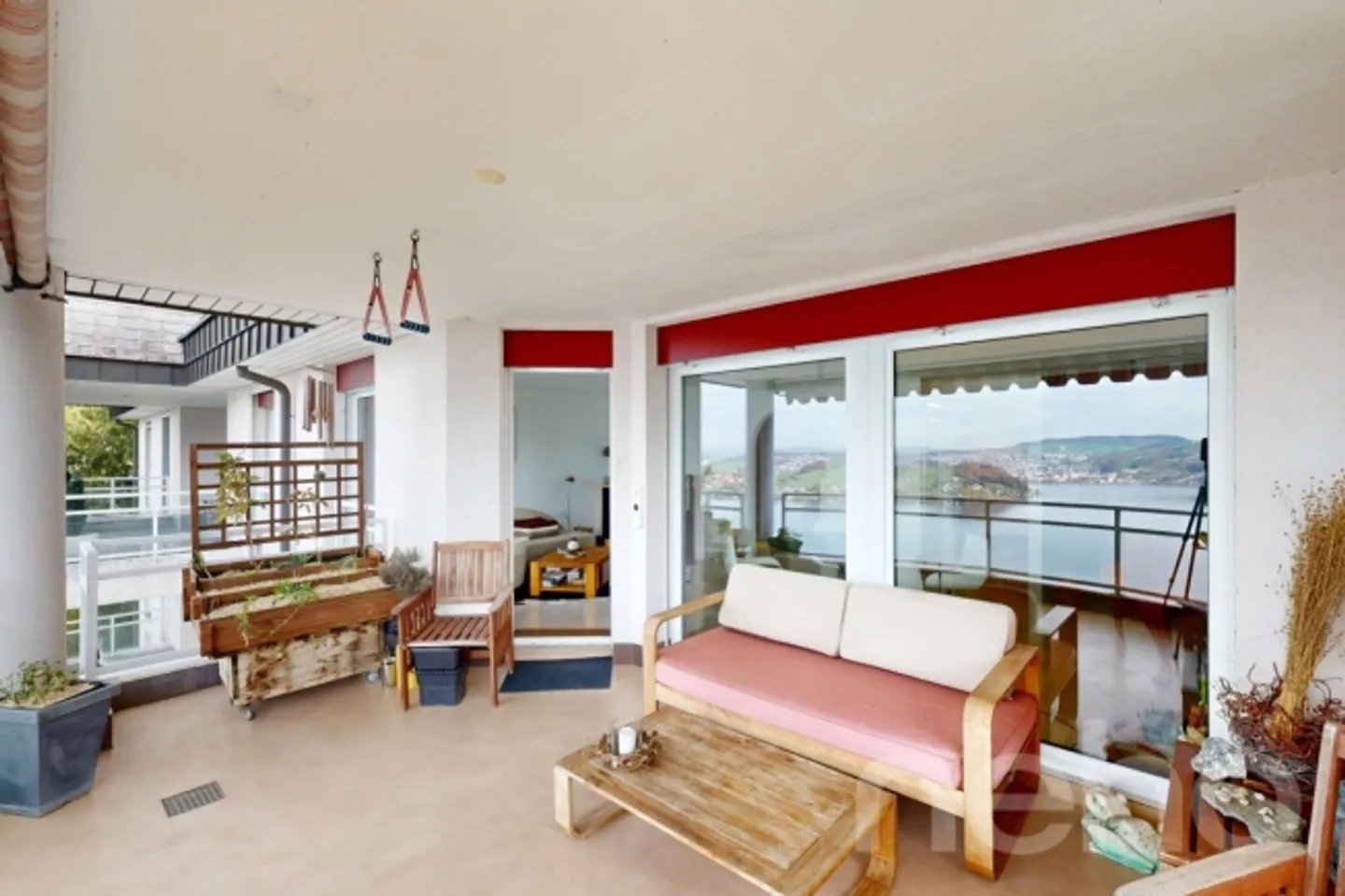 «Charmevolle 3.5-Zimmer-Wohnung mit atemberaubendem See- und Bergblick» - Foto 12 von 12