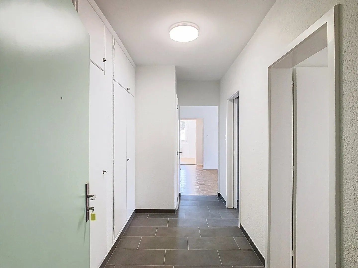 Charming accommodation very well located and completely renovated - Photo 5 of 13