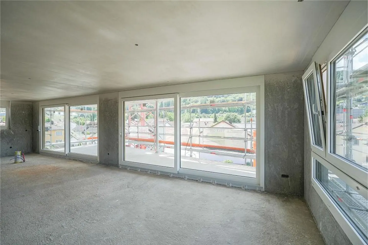 Ristrutturazione a scelta: appartamento attico di 4,5 locali con 138 m2 di superficie abitabile, terrazza e balcone - Foto 3 di 10