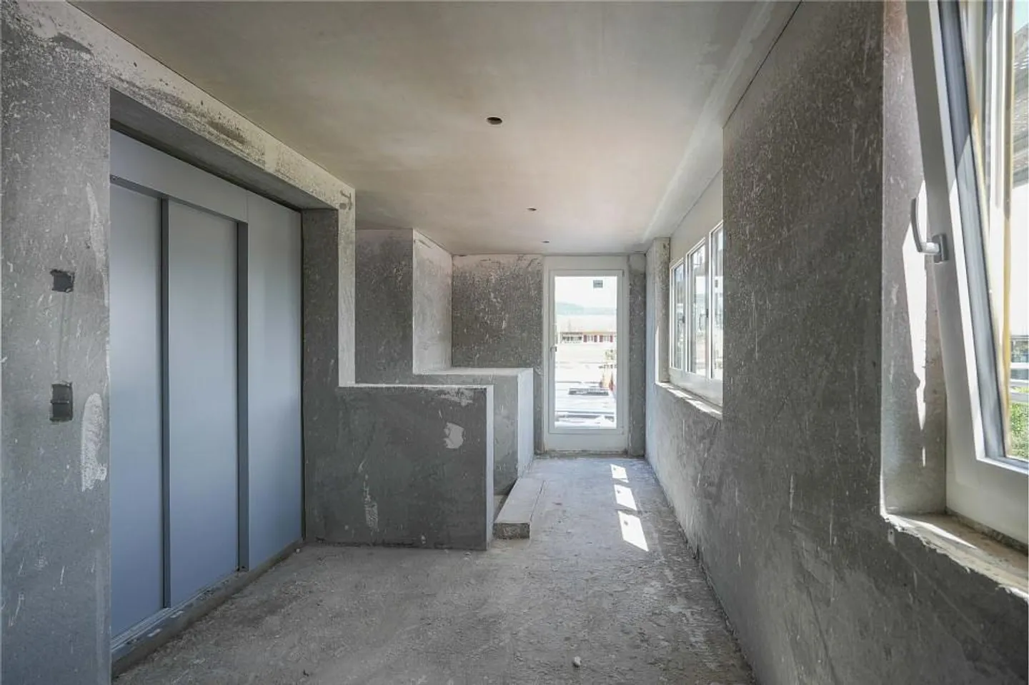 Ristrutturazione a scelta: appartamento attico di 4,5 locali con 138 m2 di superficie abitabile, terrazza e balcone - Foto 7 di 10