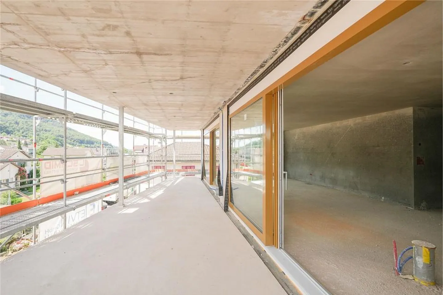 Ristrutturazione a scelta: appartamento attico di 4,5 locali con 138 m2 di superficie abitabile, terrazza e balcone - Foto 2 di 10