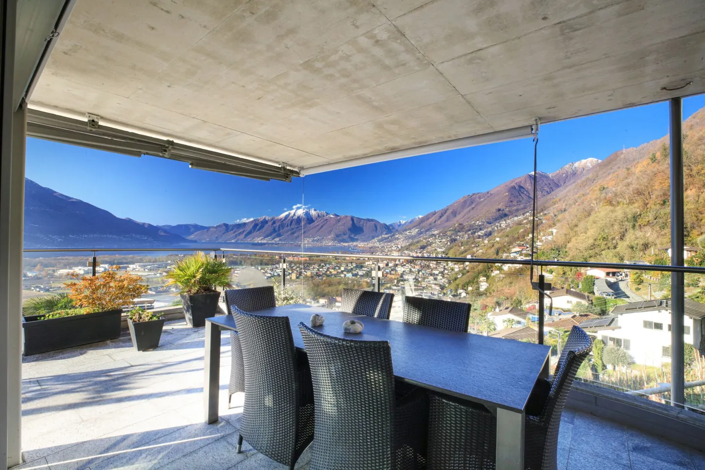 GORDOLA - Interesting apartment with private pool - Photo 14 of 19