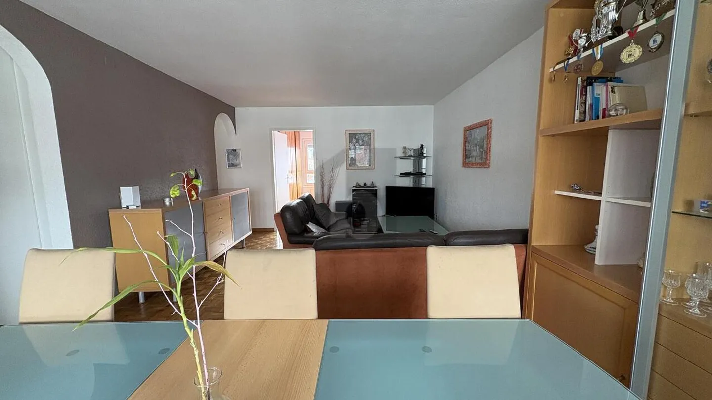 Geräumige renovierte Wohnung - Foto 1 von 6