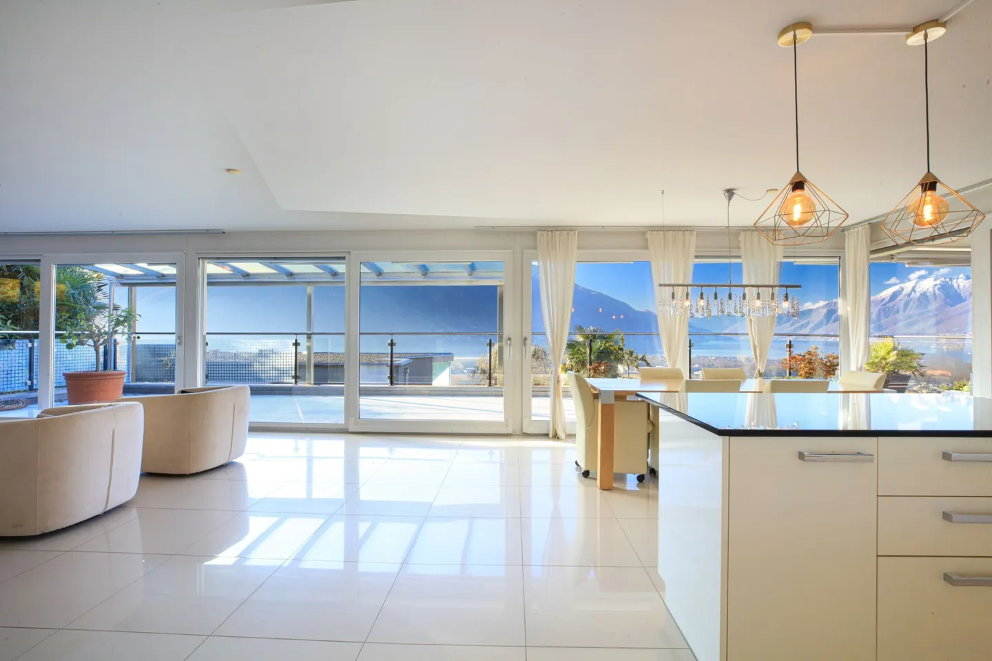 GORDOLA - Interesting apartment with private pool - Photo 1 of 19