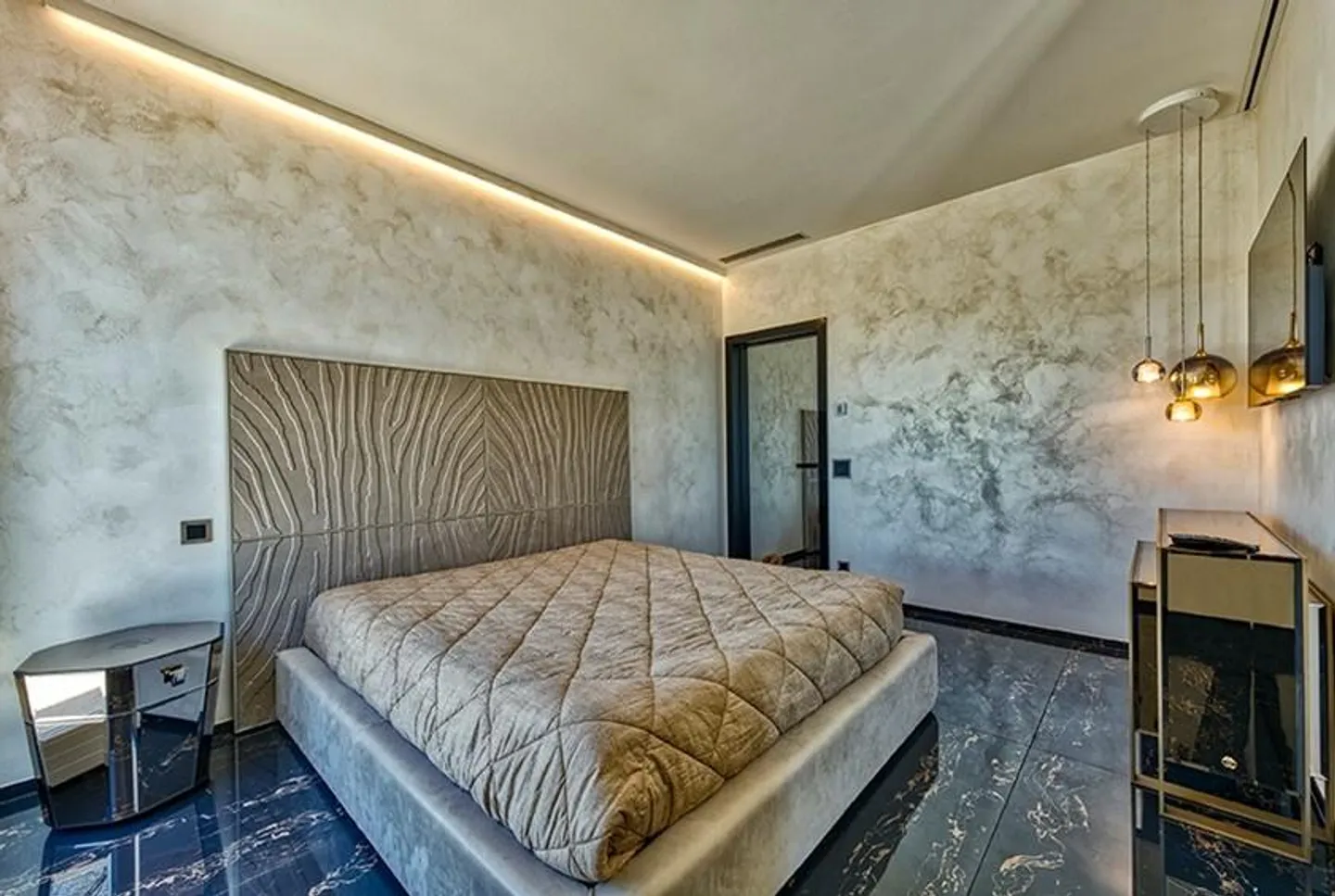 Attico di Lusso con Vista Lago - Foto 13 di 16