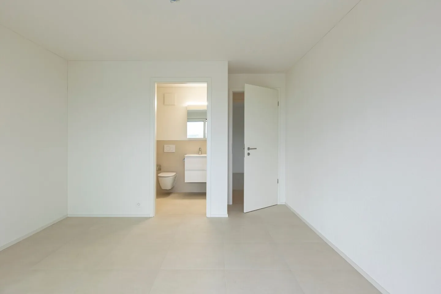 Elegant Apartment at Residenza Hedera - Photo 8 of 11