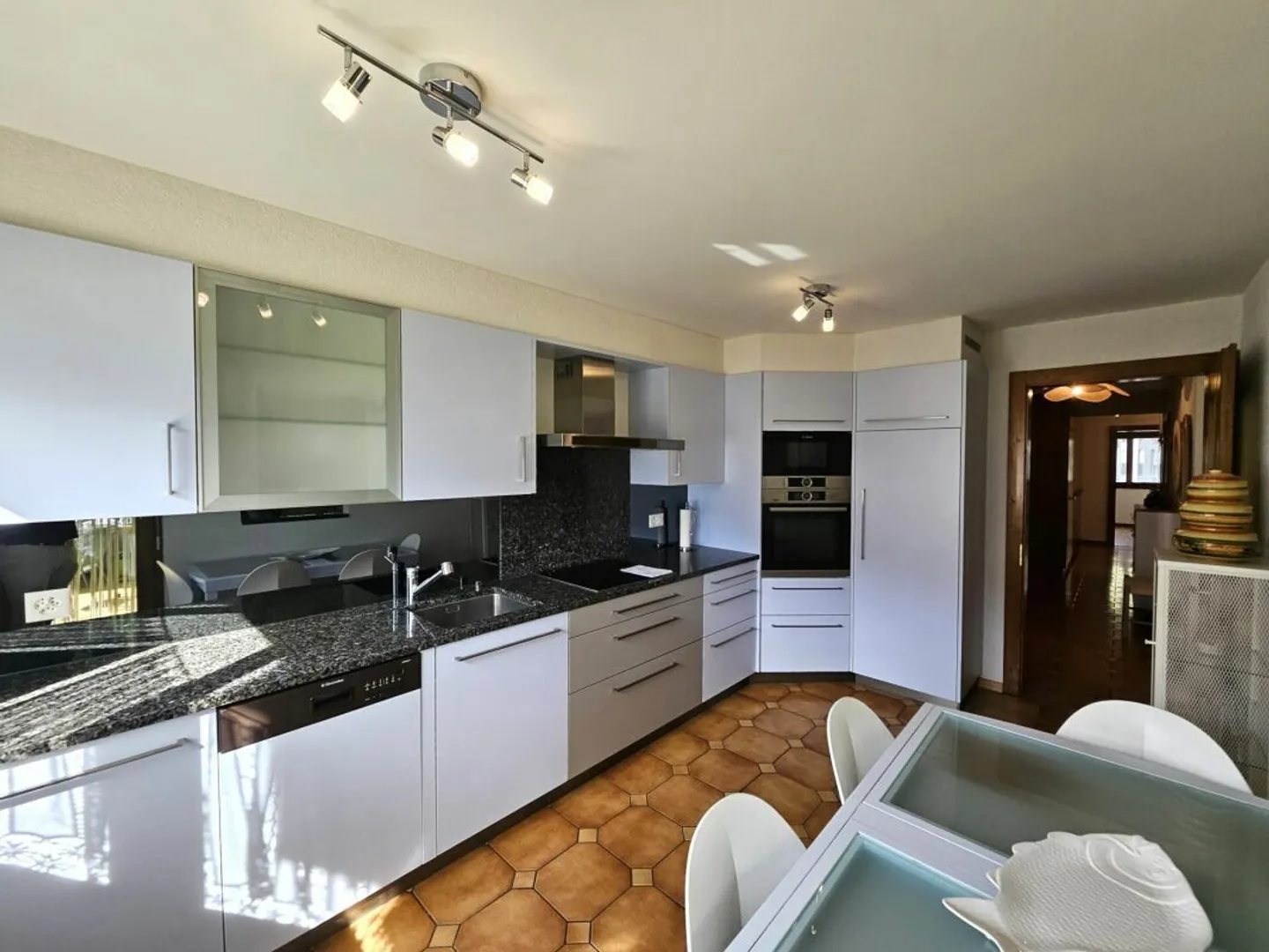 Wunderschöne möblierte 4,5-Zimmer-Wohnung in Leytron - Foto 4 von 13