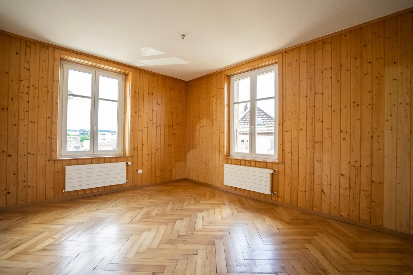 4-Room House with Private Garden - Photo 2 of 11
