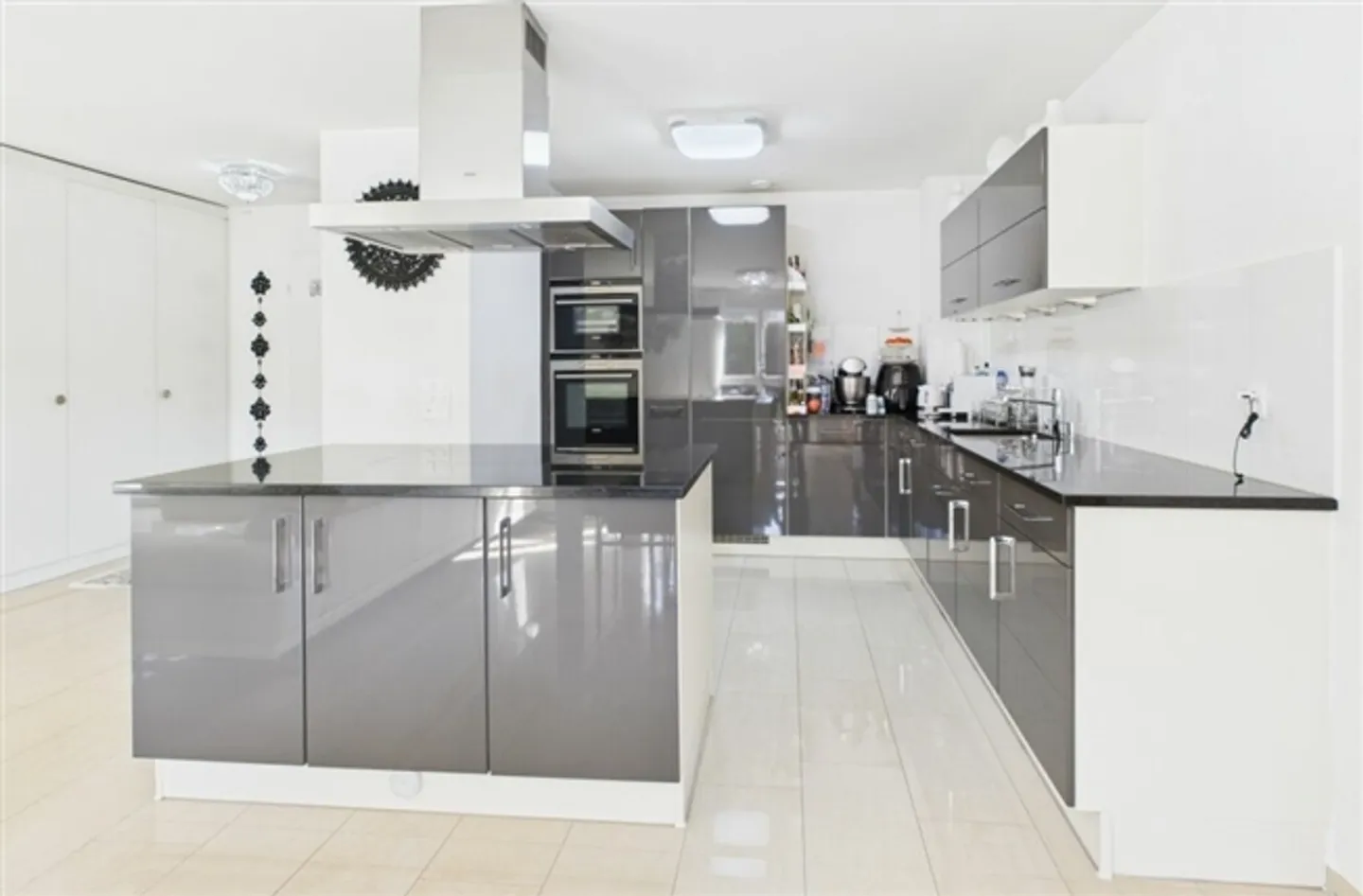 «HOCHWERTIGER WOHNKOMFORT - MODERN UND ZENTRAL GELEGEN» - Foto 3 von 7