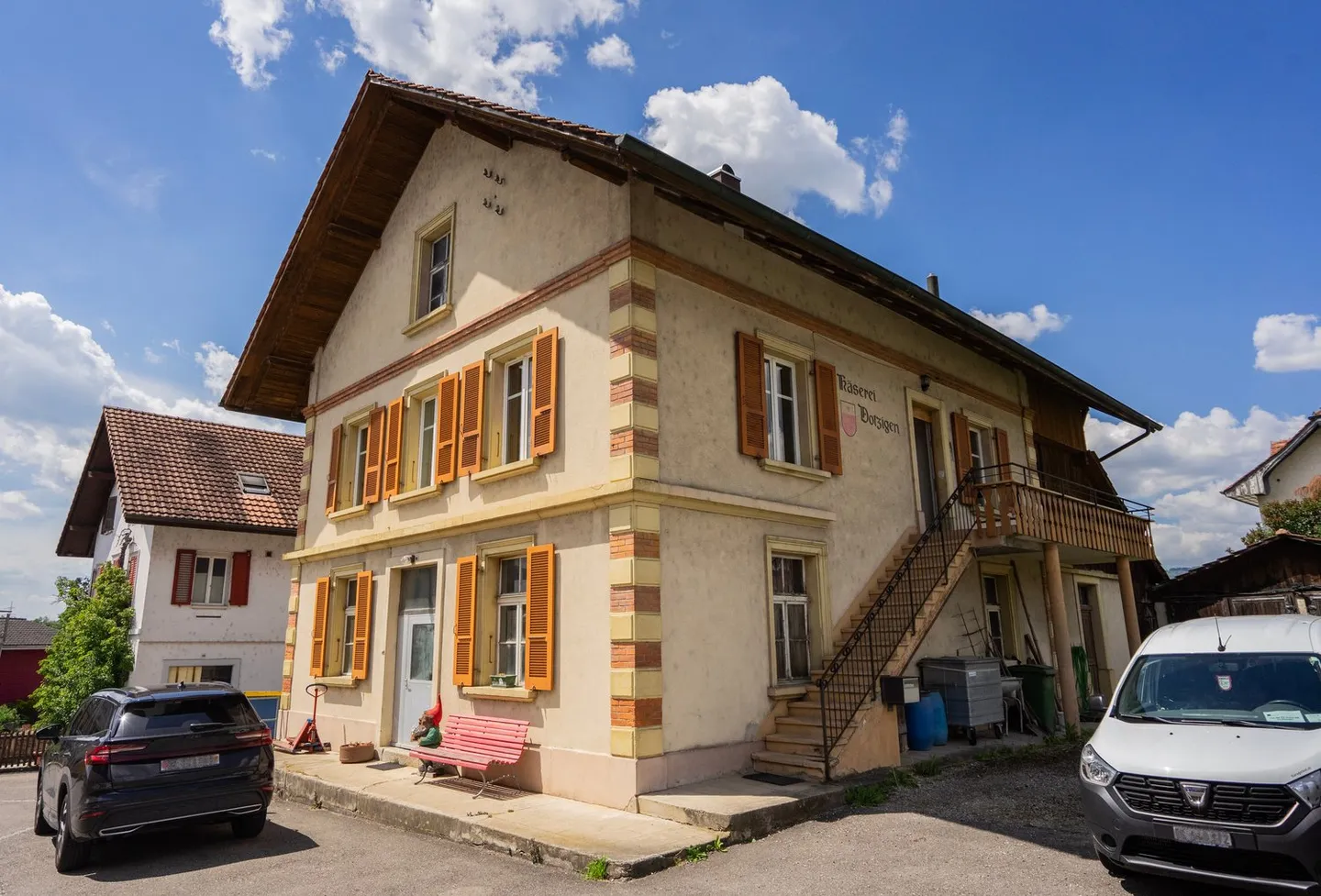 4-Room House with Private Garden - Photo 7 of 11