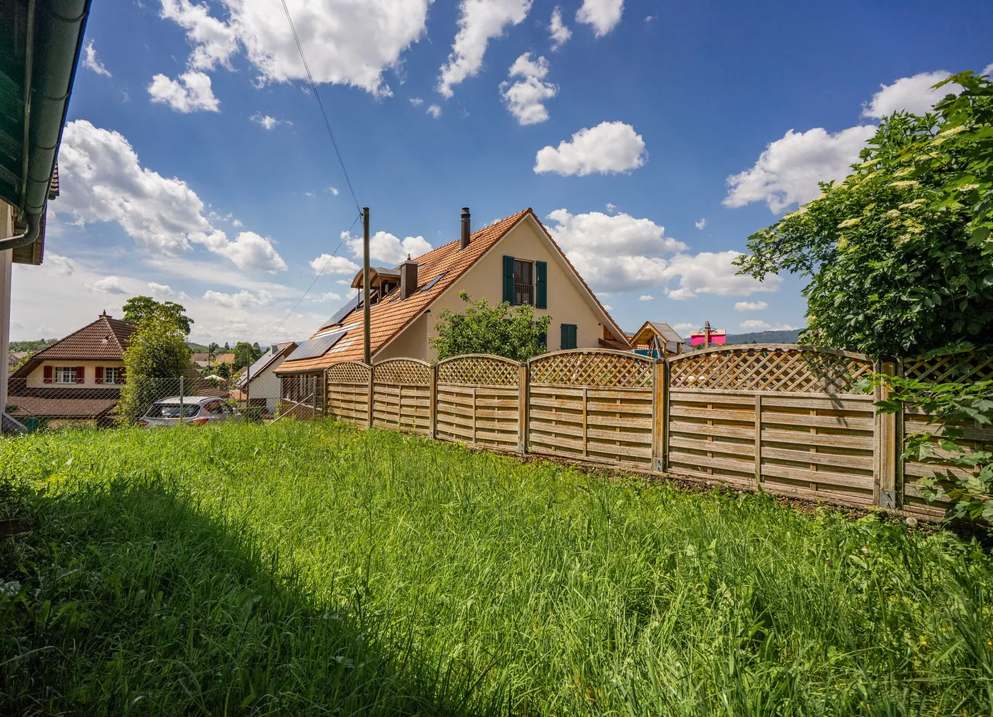 4-Room House with Private Garden - Photo 10 of 11