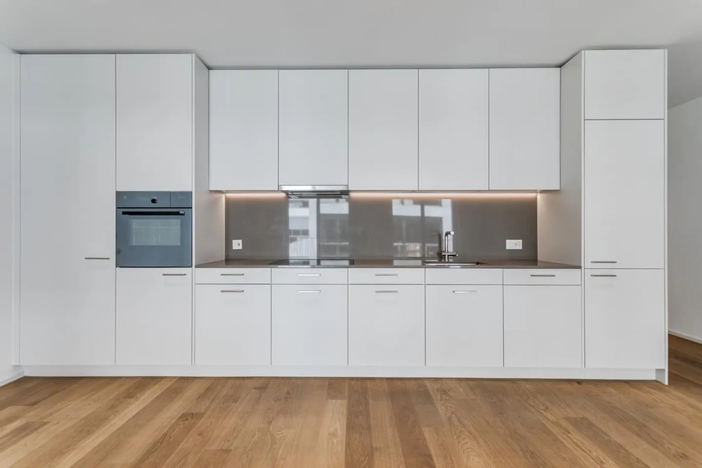 Urban Environment in the Center of Zug - Photo 4 of 7