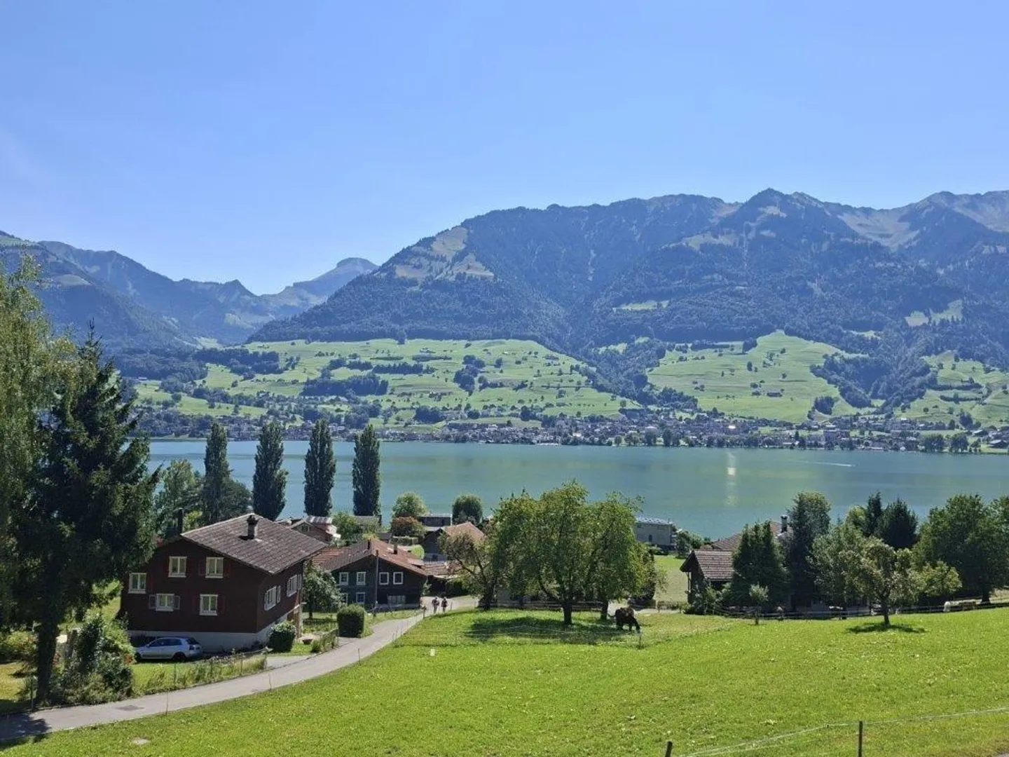 180 m2 living space with a view of Lake Sarner - Photo 5 of 6