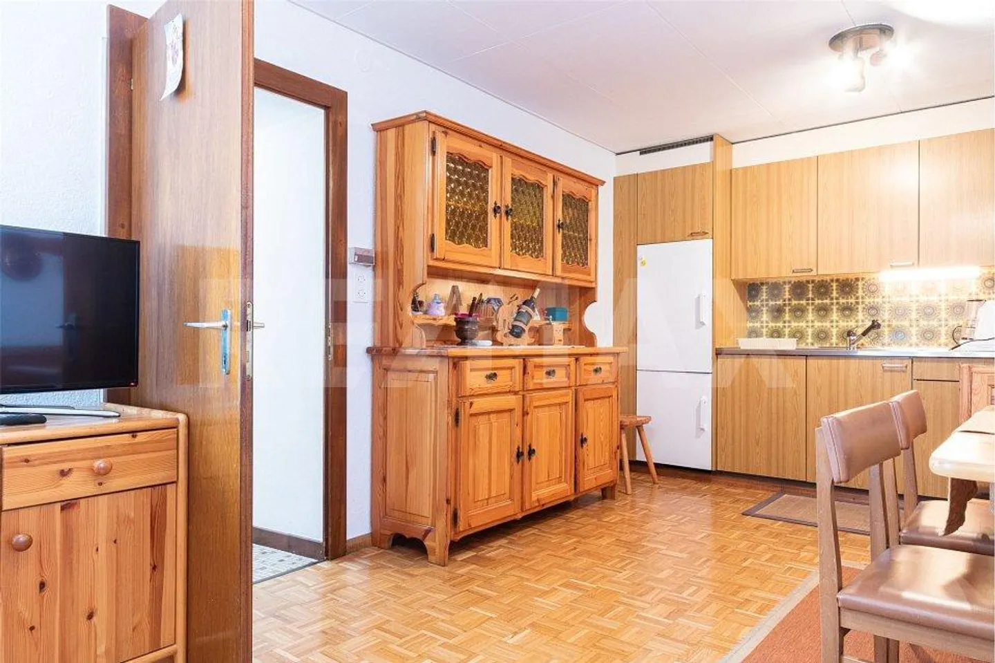 Spacious house with garden - Photo 5 of 13