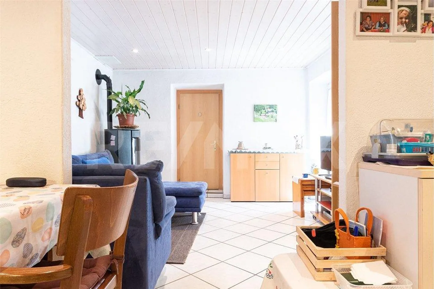 Spacious house with garden - Photo 9 of 13