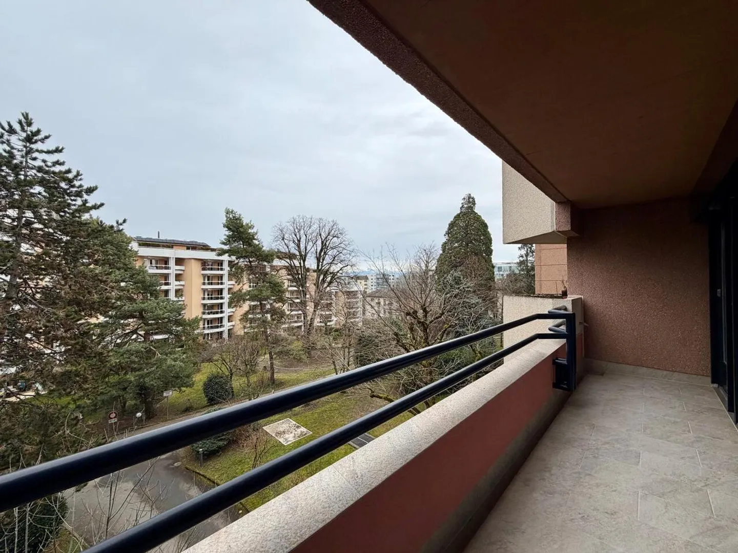 Beautiful modern 4.5-room apartment - Photo 11 of 14