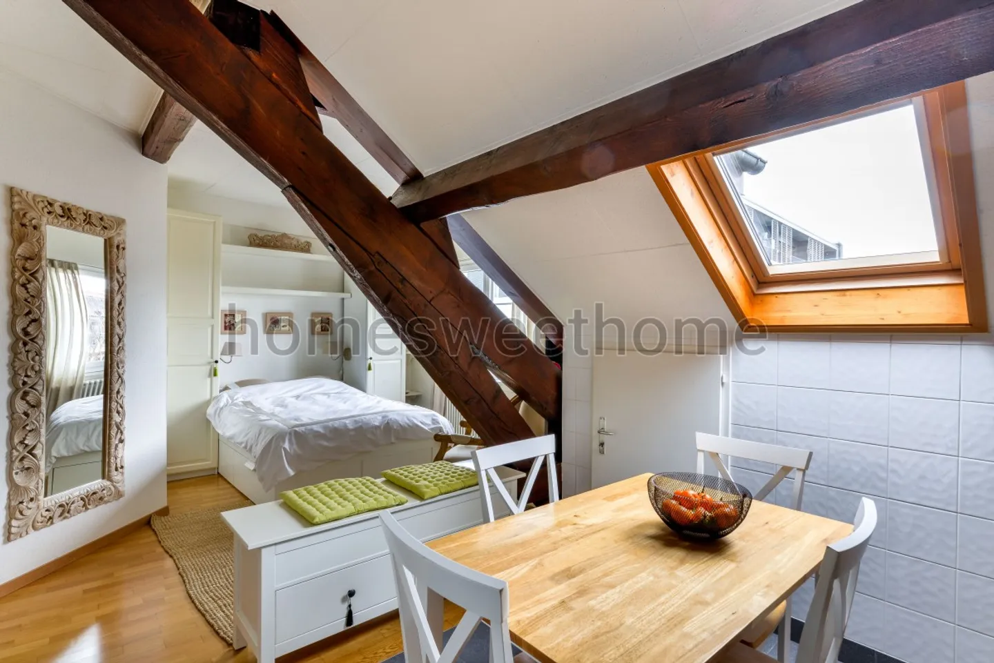 Lovely Charmilles Studio - Photo 1 of 7