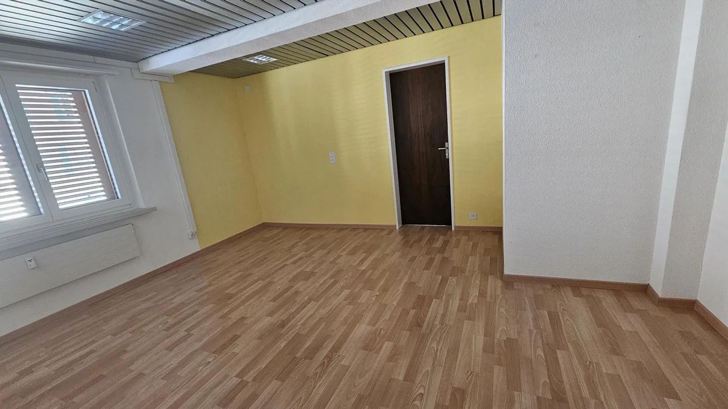 Spazio commerciale/ufficio/pratica di 3,5 stanze temporaneo in Seestrasse 15 - Foto 2 di 5