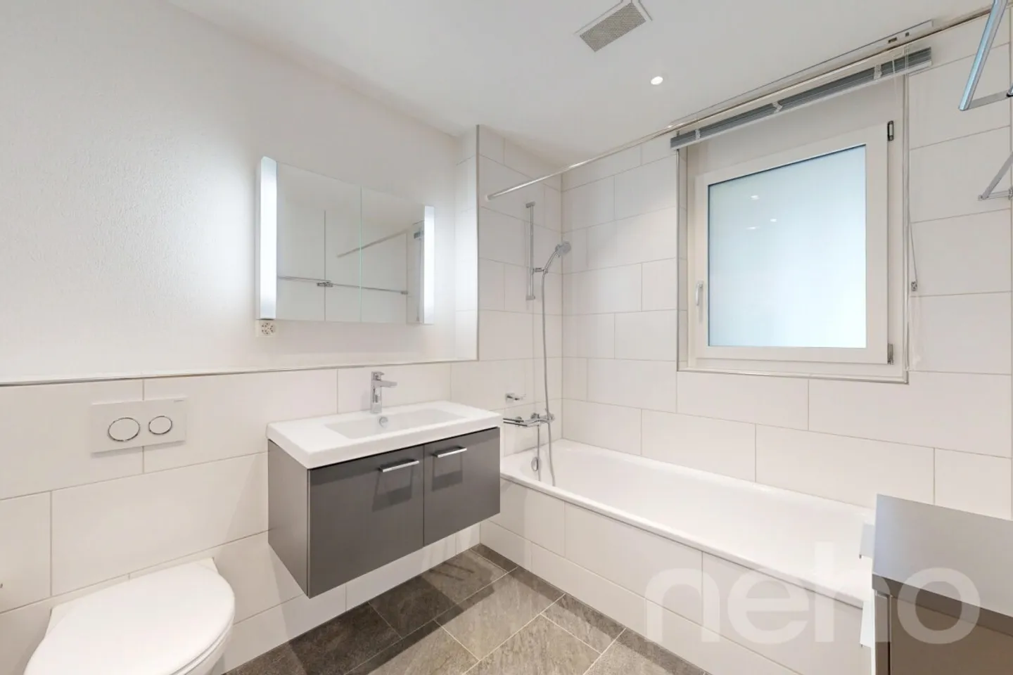 Appartamento 2.5 camere ben curato con balcone coperto in una posizione tranquilla - Foto 7 di 12