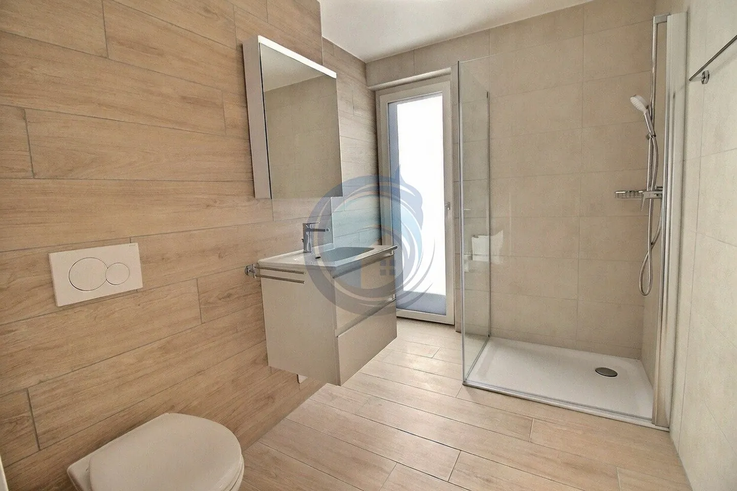 BRIGHT 2.5-ROOM APARTMENT WITH TERRACE AND GARDEN - Photo 7 of 7