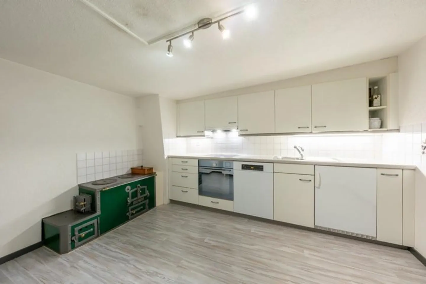 Living at the Pulse of the Old Town - Old Town Apartment in a Central Location - Photo 4 of 6