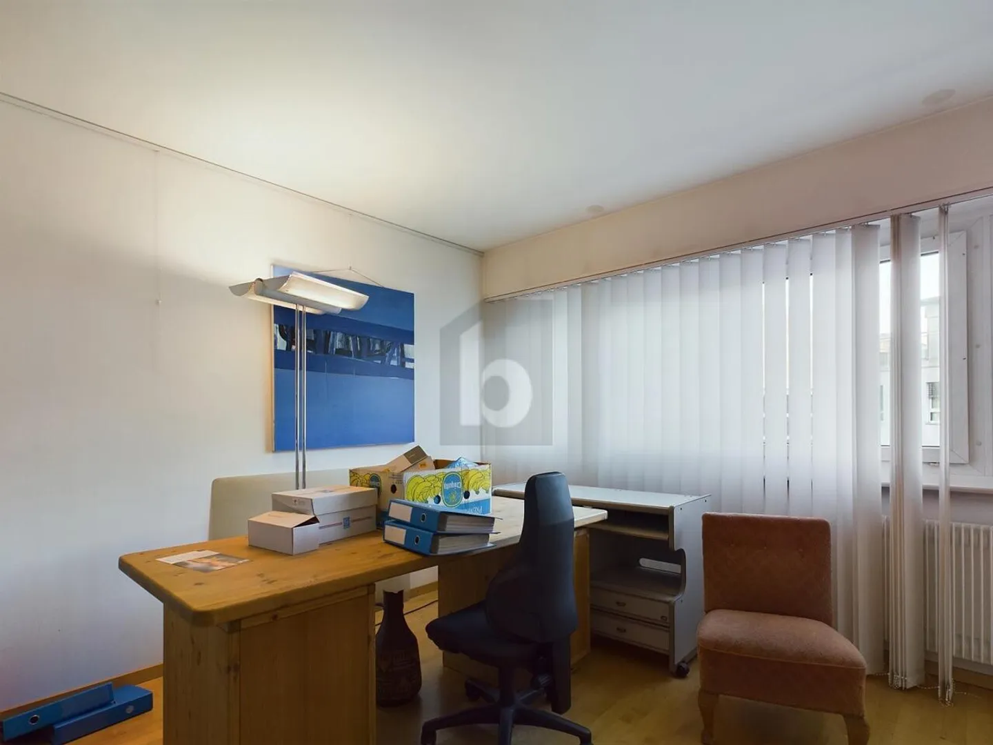 BUREAU LUMINEUX EN EMPLACEMENT CENTRAL - Photo 3 sur 6