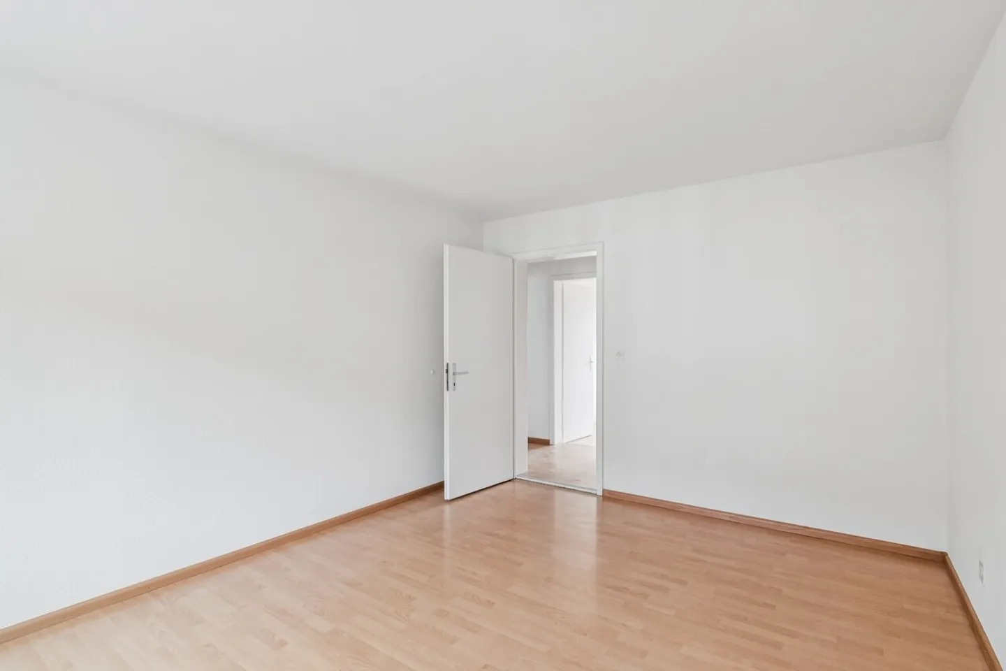 Modern Apartment in Nature - Photo 7 of 8