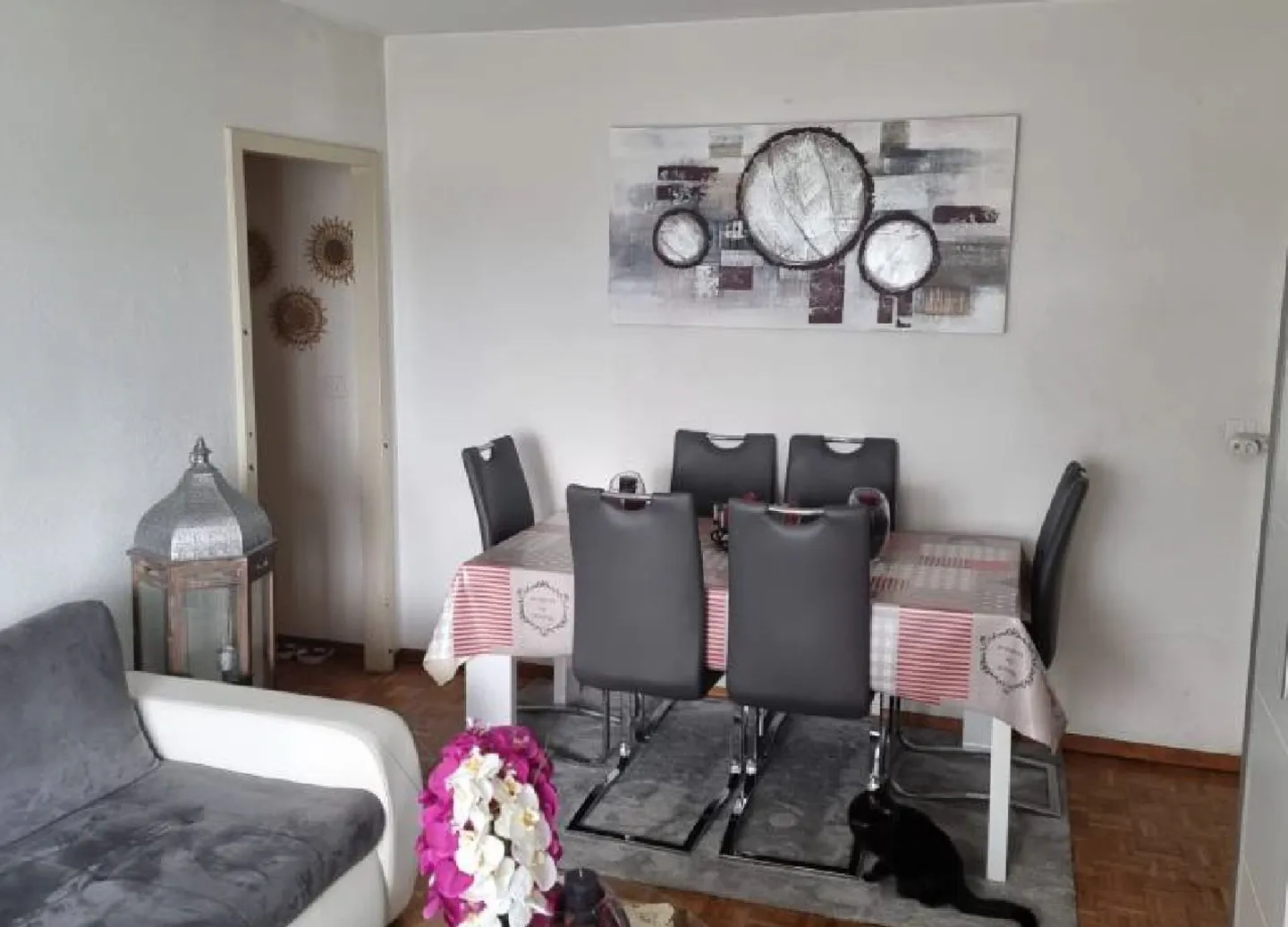 3.5 Room Apartment - Photo 2 of 12