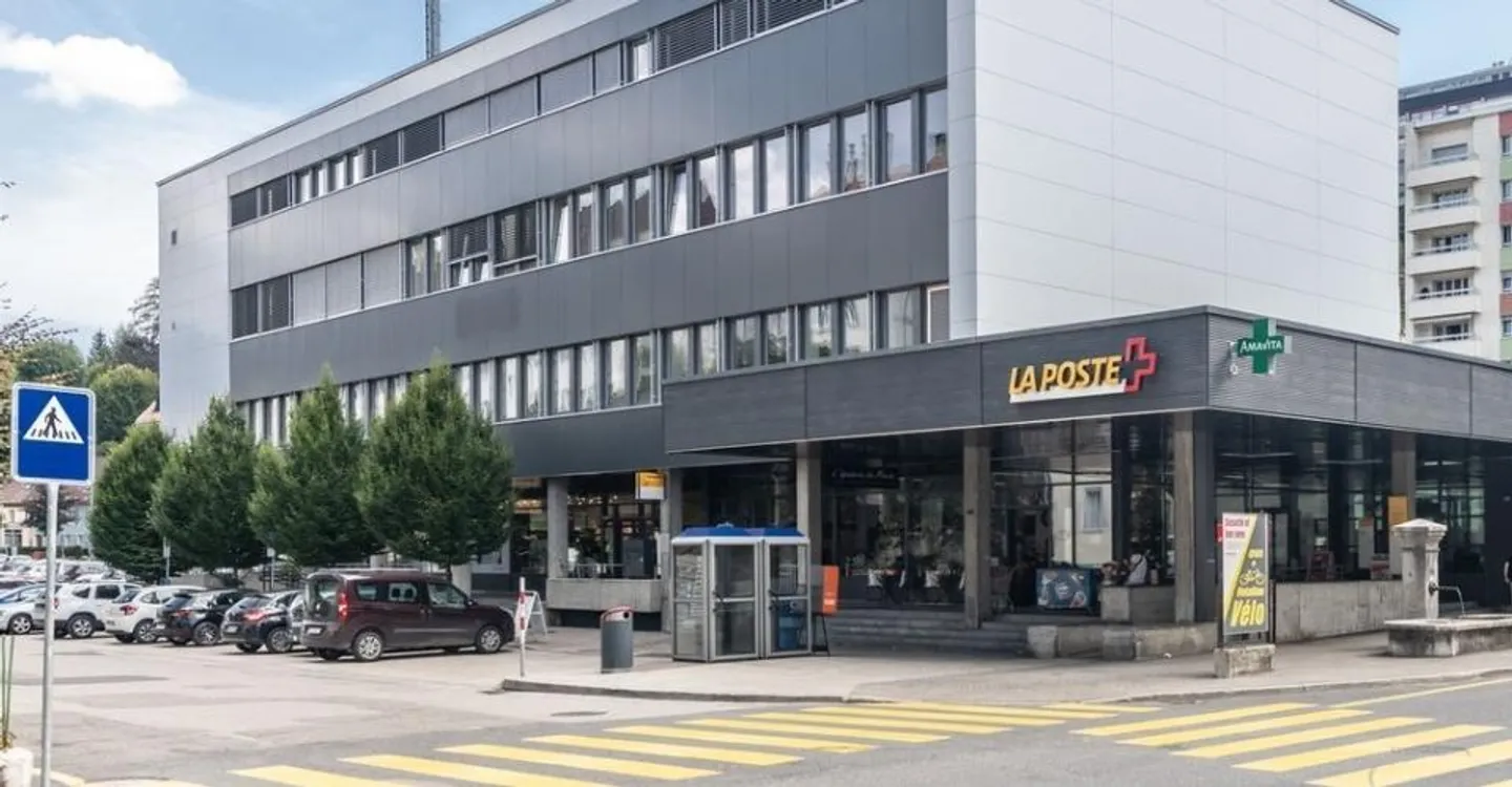 Ufficio in affitto di 53 m2 nel cuore di Locle - Foto 1 di 4