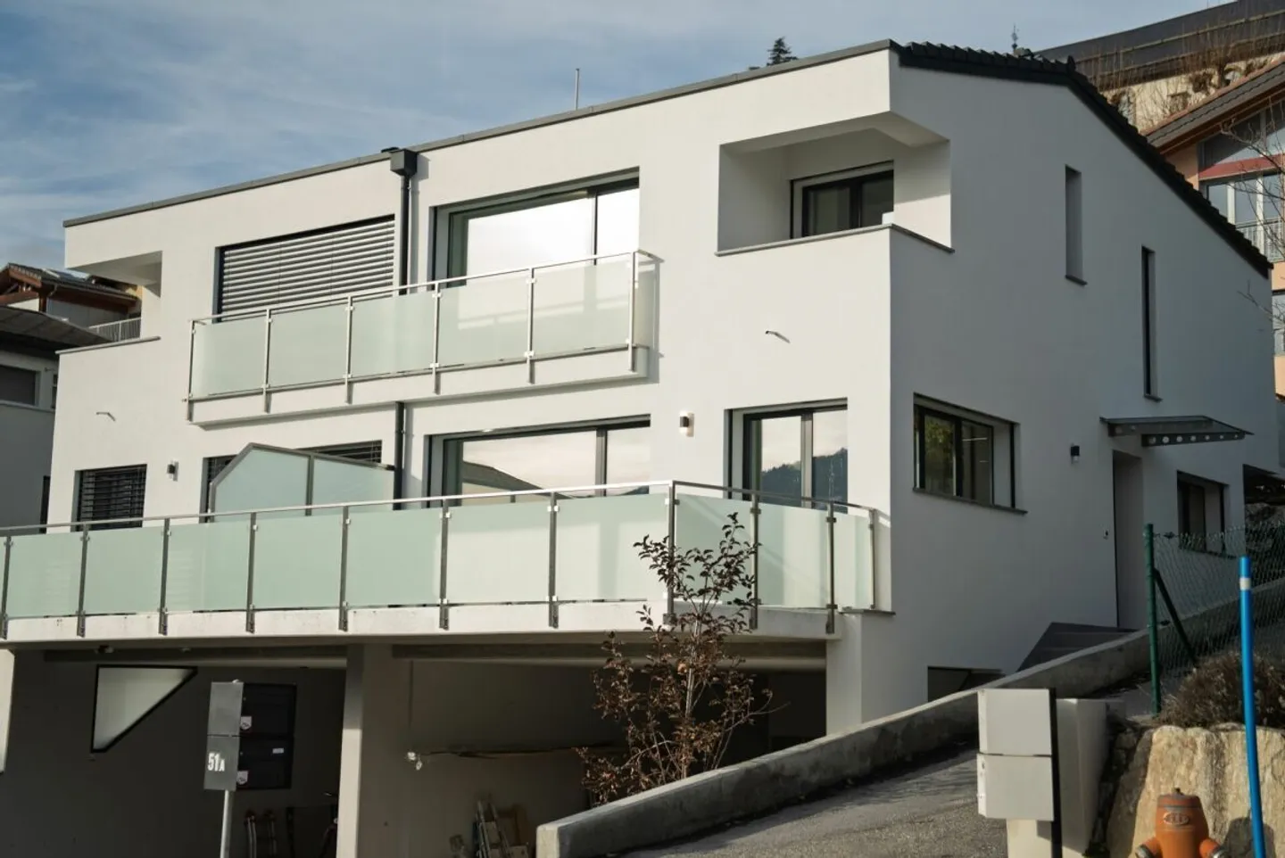 Wunderschöne zeitgenössische und Reihenhausvilla! - Foto 1 von 9