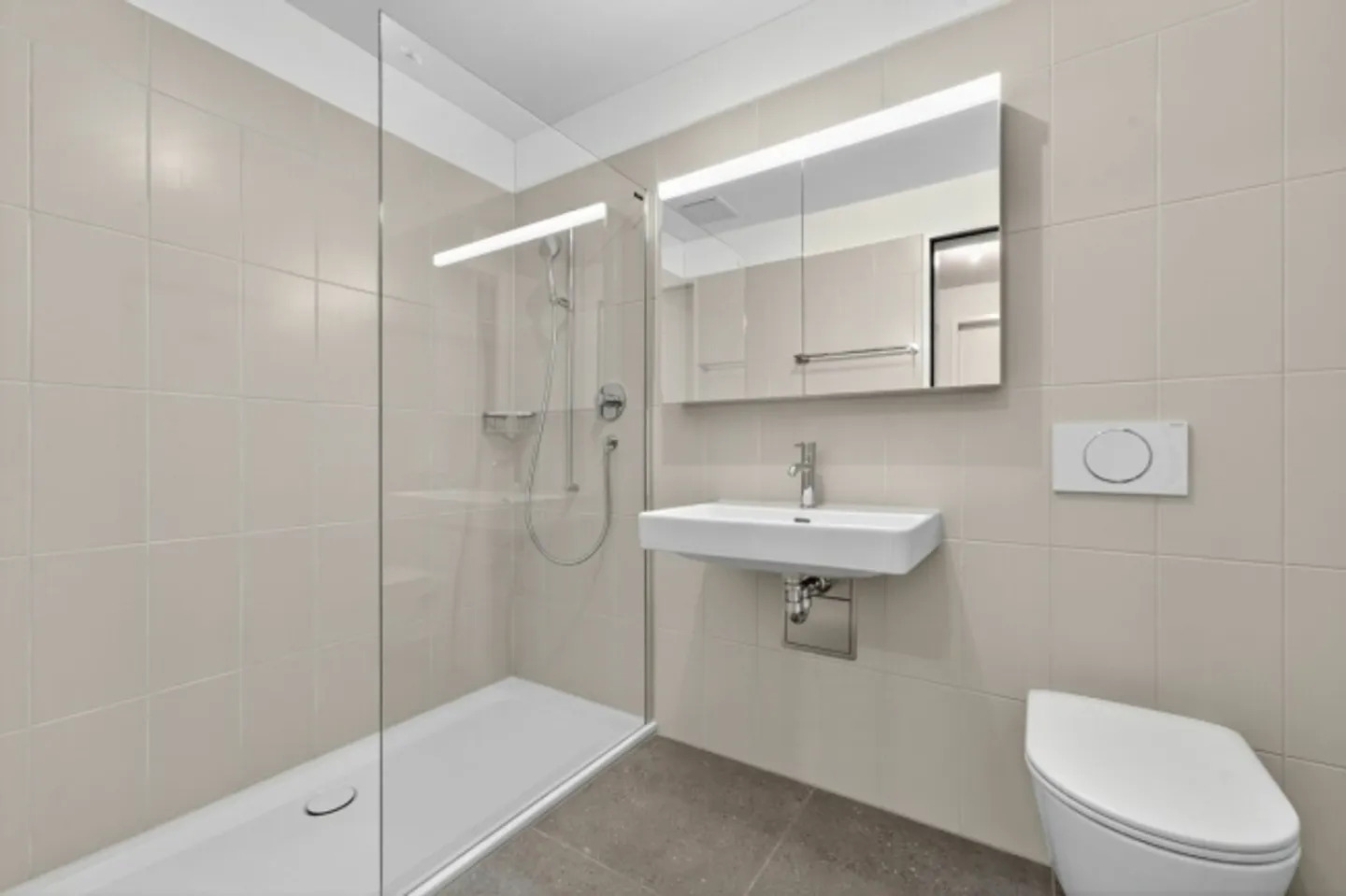 Appartamento nuovo di alta qualità con vista sulle montagne - Foto 6 di 9