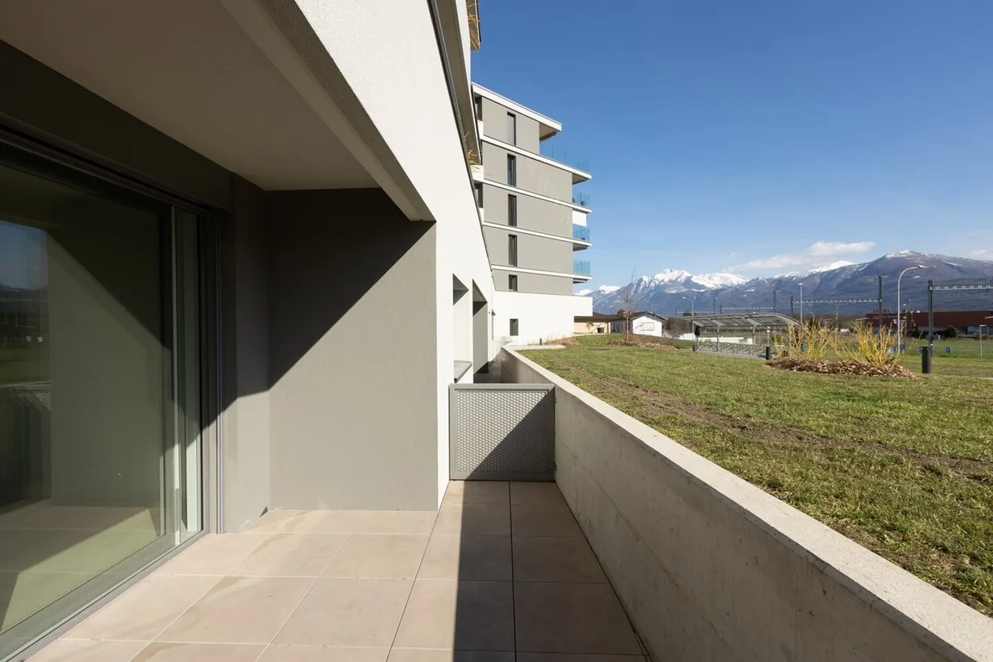 Elegant Apartment at Residenza Hedera - Photo 2 of 13