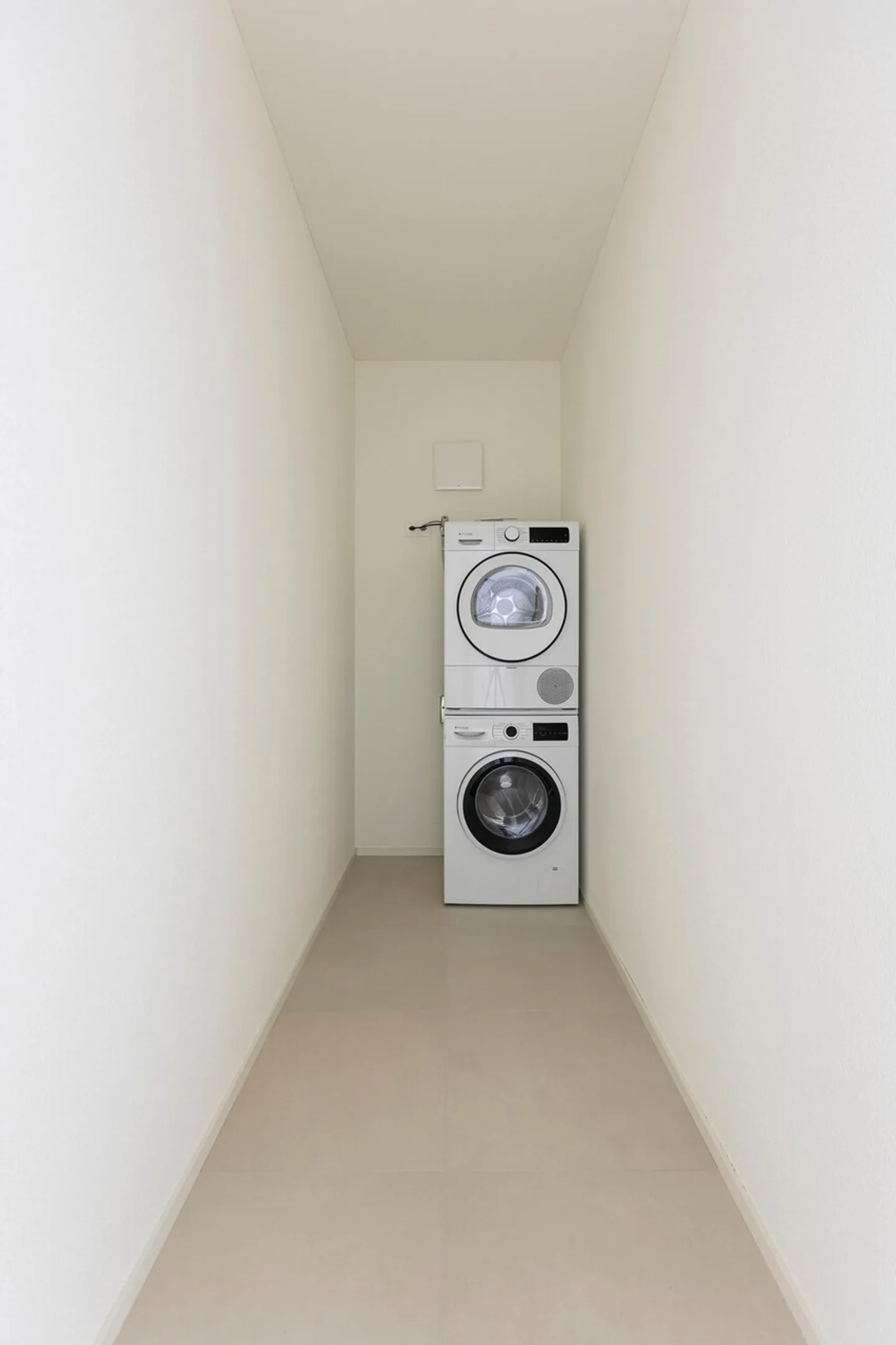 Elegant Apartment at Residenza Hedera - Photo 11 of 13