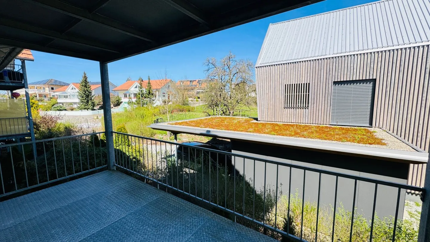 Grosse 4.5 Zimmer-Wohnung, Lift, 2 Nasszellen, Wintergarten, Balkon, Keller, AEHP und PP - Foto 13 von 16