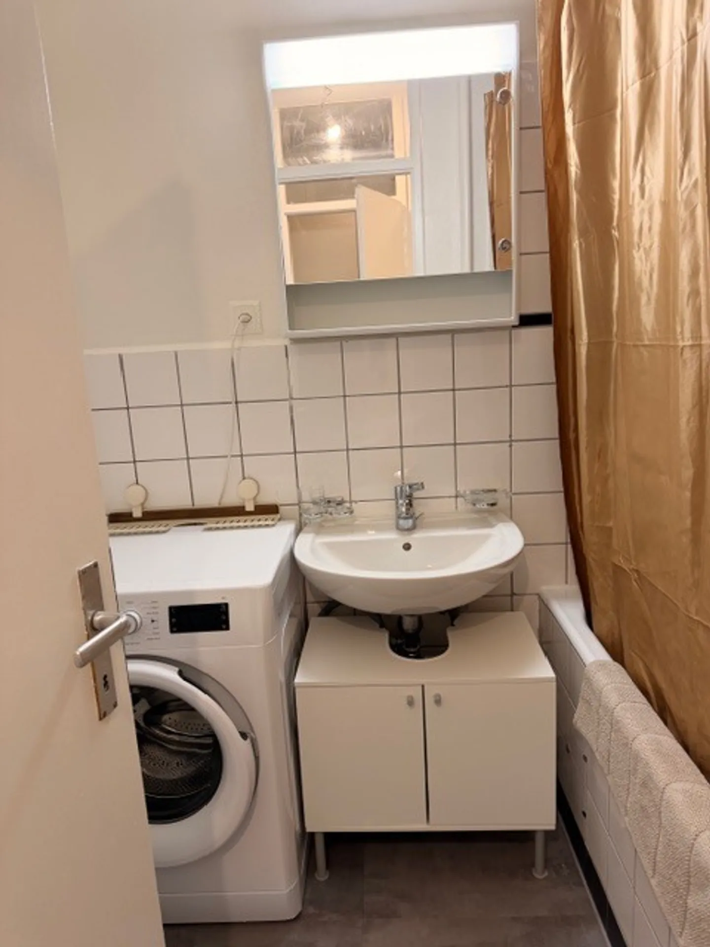 Möbliertes Studio in Eaux-Vives - Foto 7 von 8