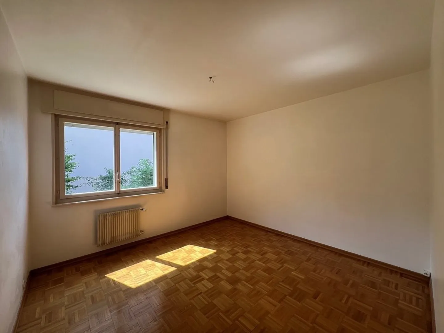 Appartement Charmant avec Vue sur le Lac - Photo 10 sur 12