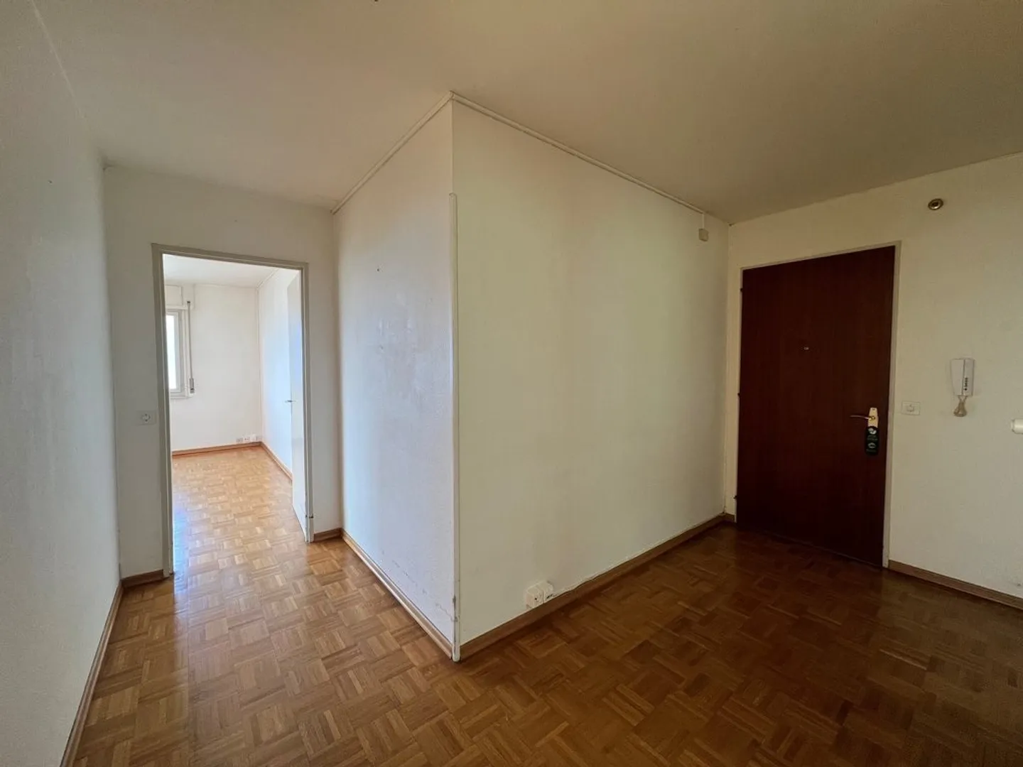 Appartement Charmant avec Vue sur le Lac - Photo 8 sur 12