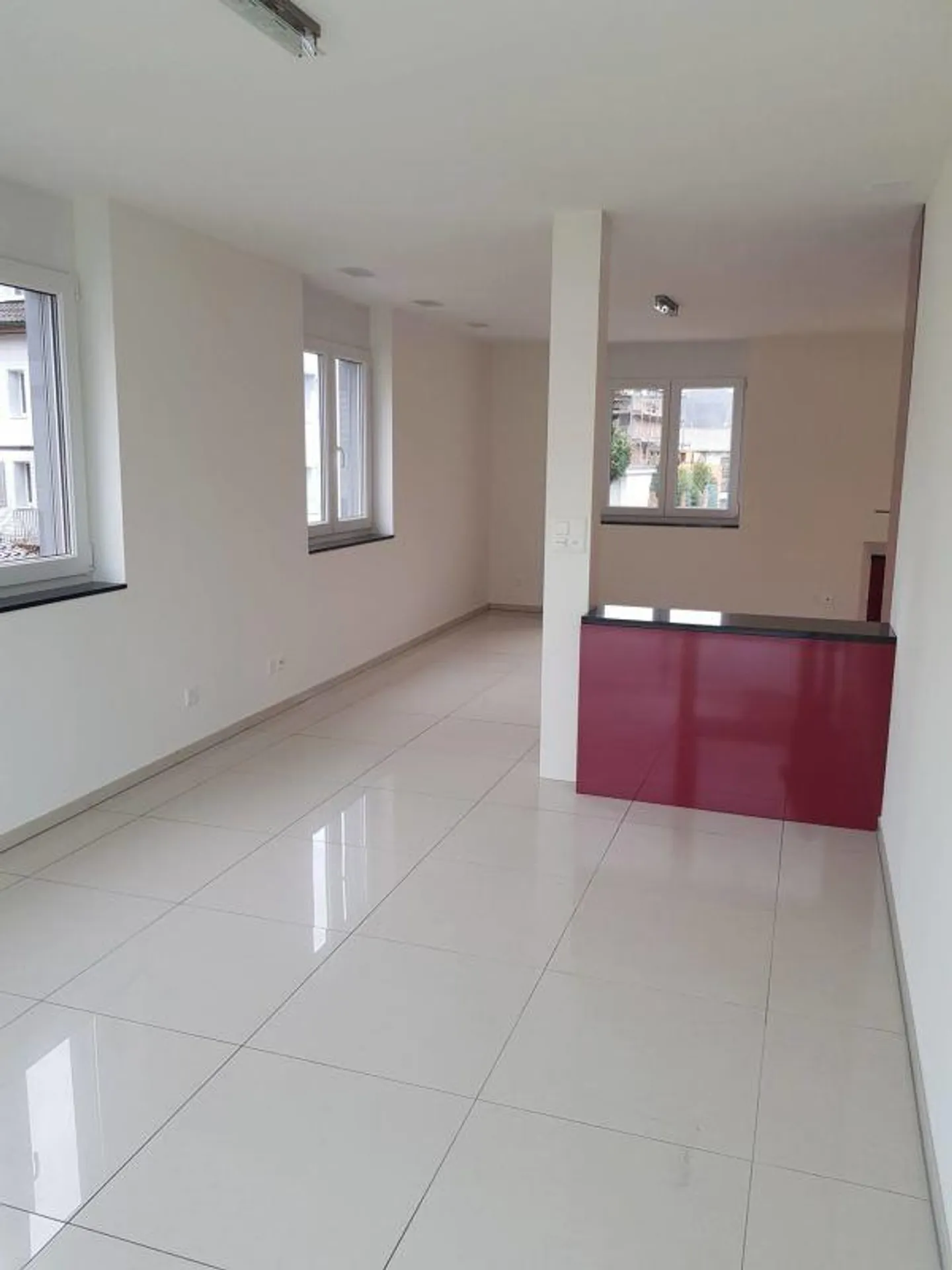 Moderne 3.5-Zimmerwohnung mitten in Dagmersellen! - Foto 3 von 12