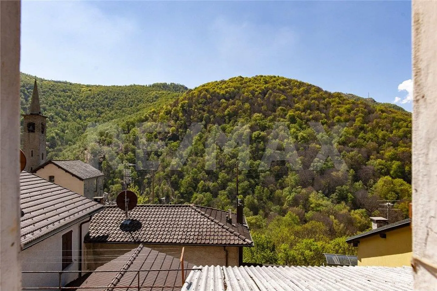 Casa nel nucleo con grande terrazza - Foto 4 di 13