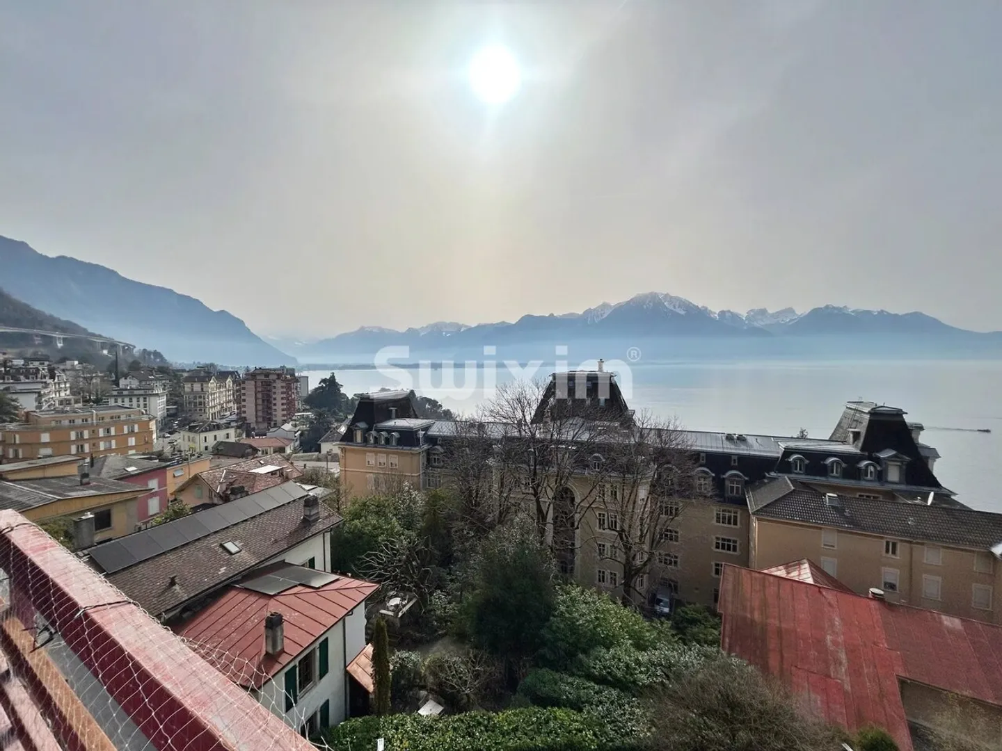 Beau grenier avec vue sur le lac ! - Photo 1 sur 6