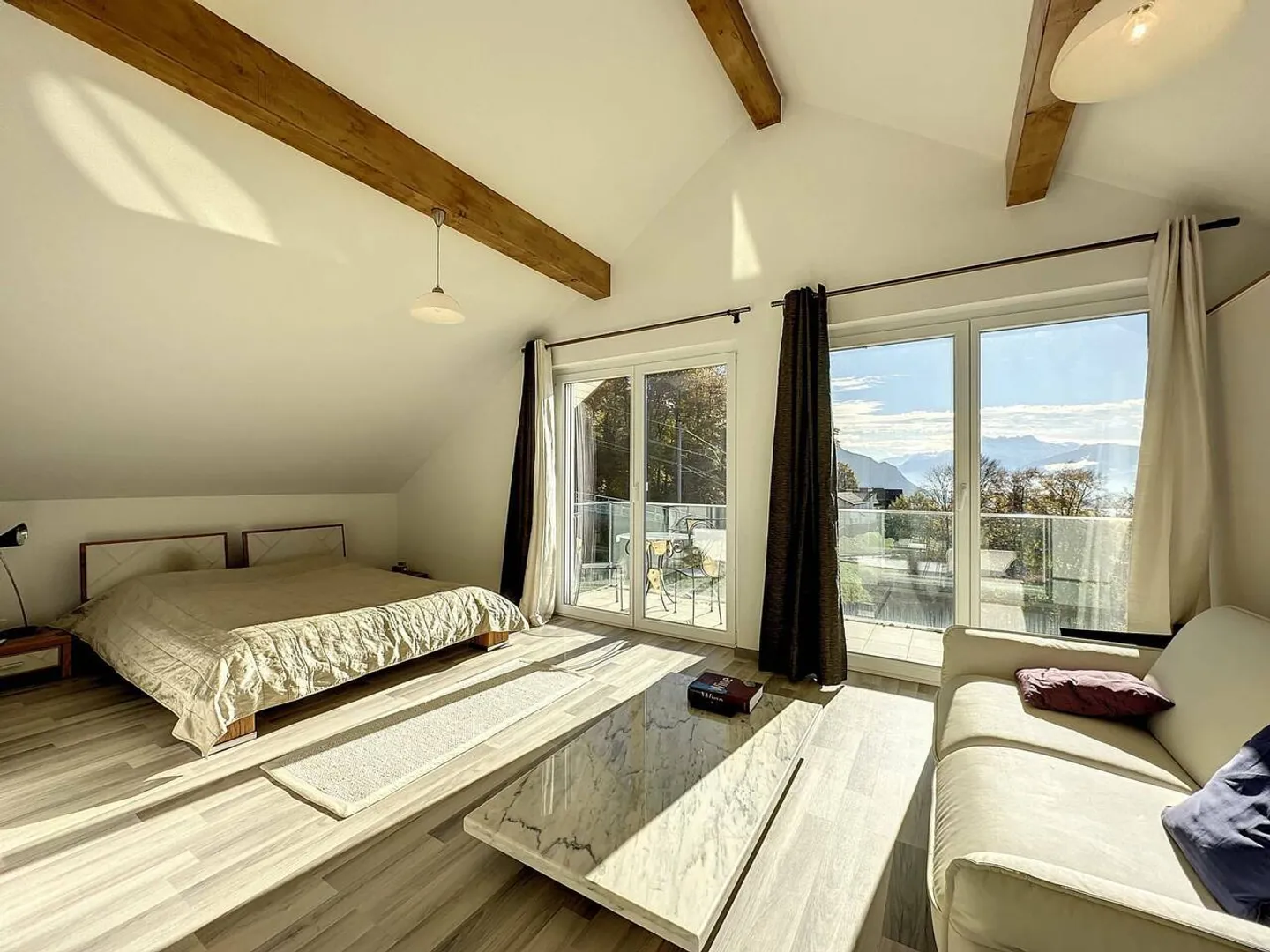 Villa contemporanea con vista spettacolare - Foto 5 di 12