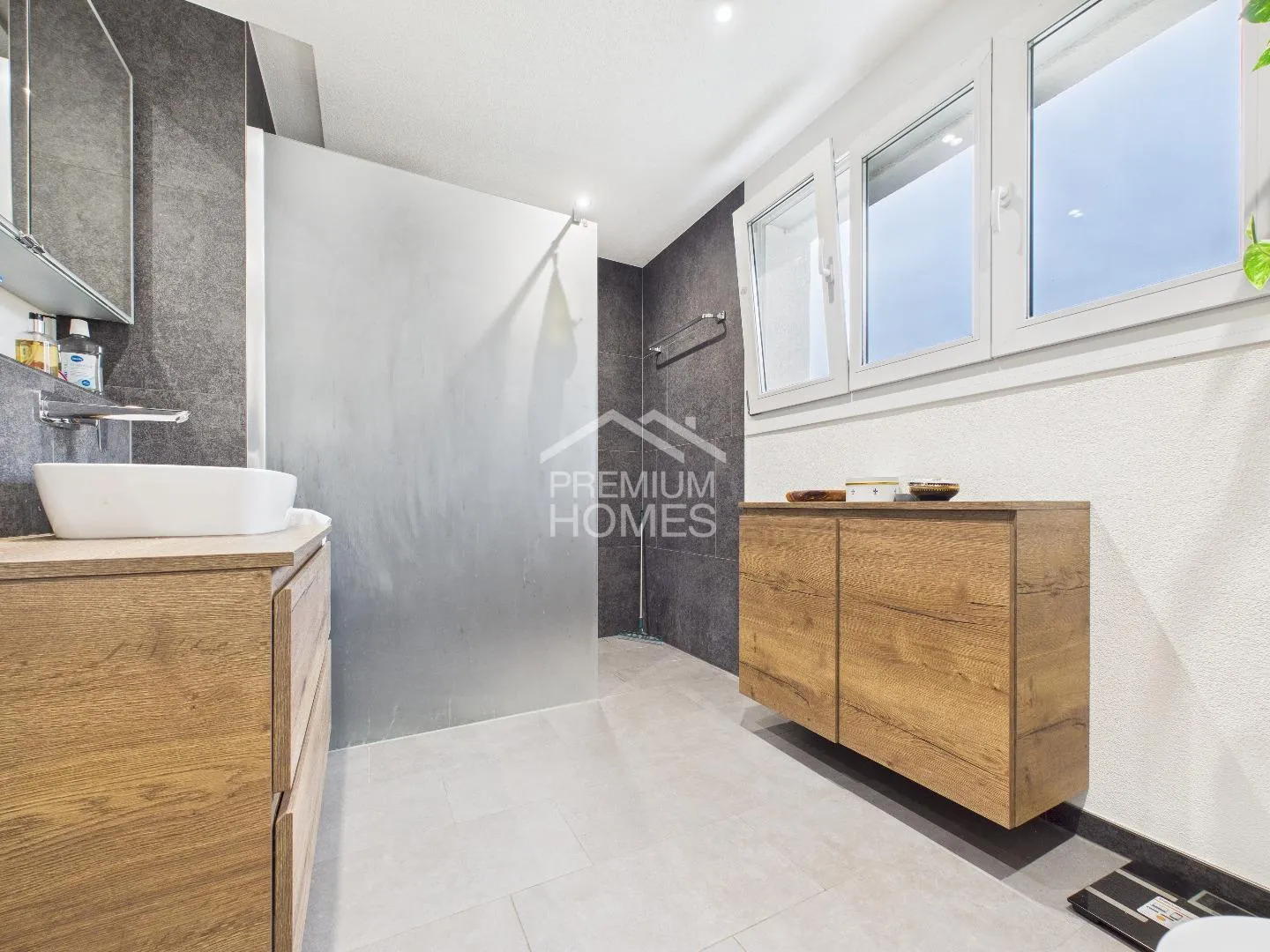 Stepped house for sale - Photo 8 of 10