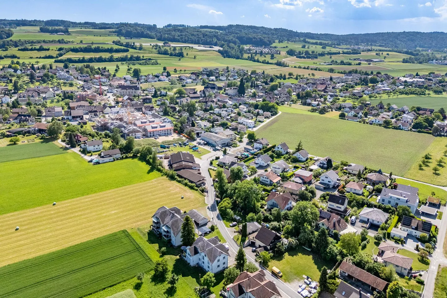 Grosszügiges Grundstück mit Haus und Entwicklungspotenzial - Photo 7 sur 9